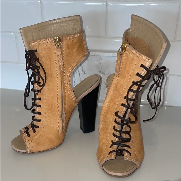 Giuseppe Zanotti Shoes - Tan Leather Lace-Up Heeled Sandals size 6 (36 ITaly)